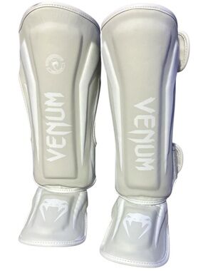 Venum Elite Lightweight Standup
Protective MMA Shin Guards - White/Gray